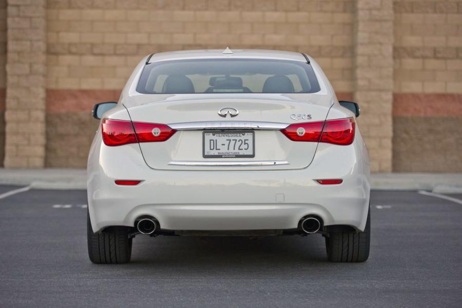  Infiniti Q50 S 2014 года  (фото 30 из 33)